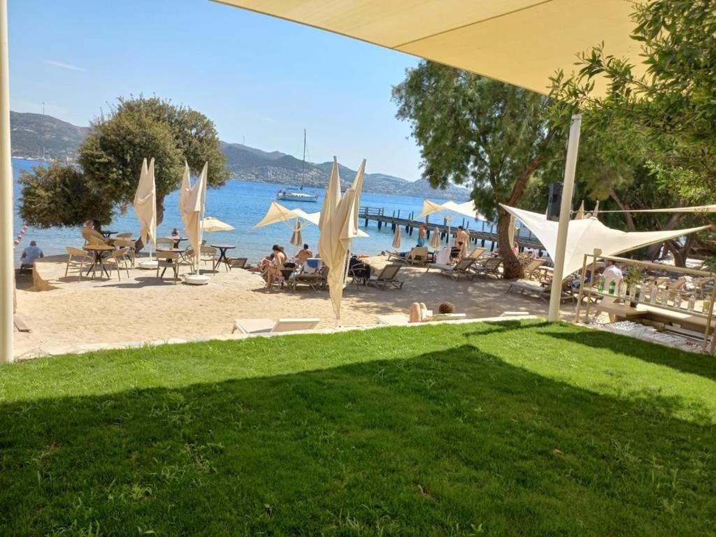 Farrys Boutique Hotel & Beach Club - יאליקאבאק מראה חיצוני תמונה