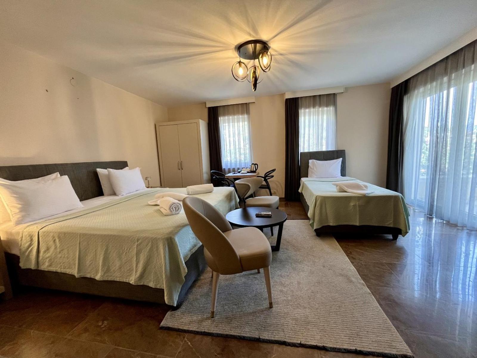 Farrys Boutique Hotel & Beach Club - יאליקאבאק מראה חיצוני תמונה