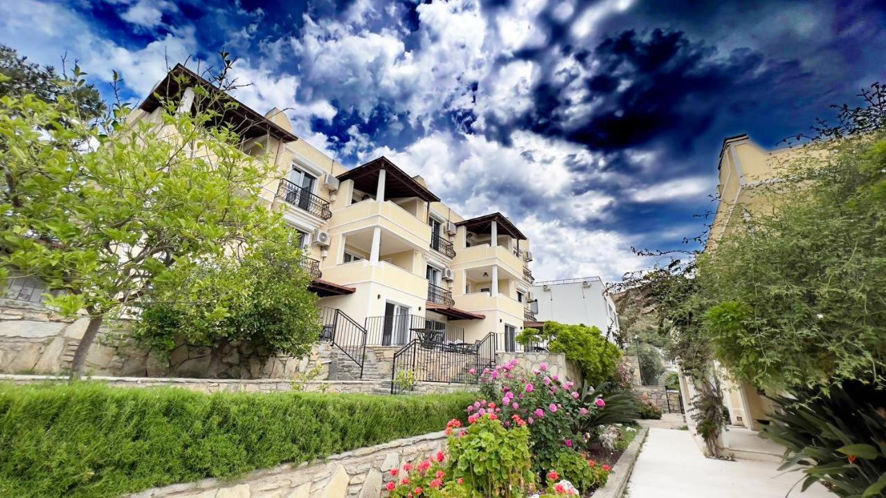 Farrys Boutique Hotel & Beach Club - יאליקאבאק מראה חיצוני תמונה