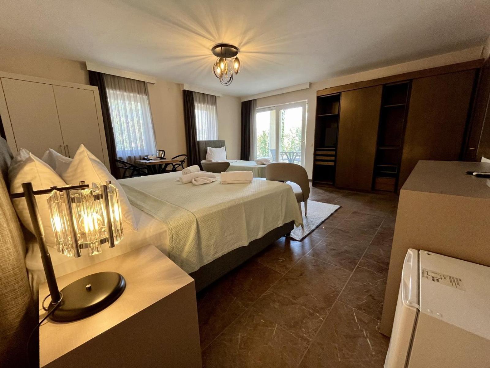 Farrys Boutique Hotel & Beach Club - יאליקאבאק מראה חיצוני תמונה