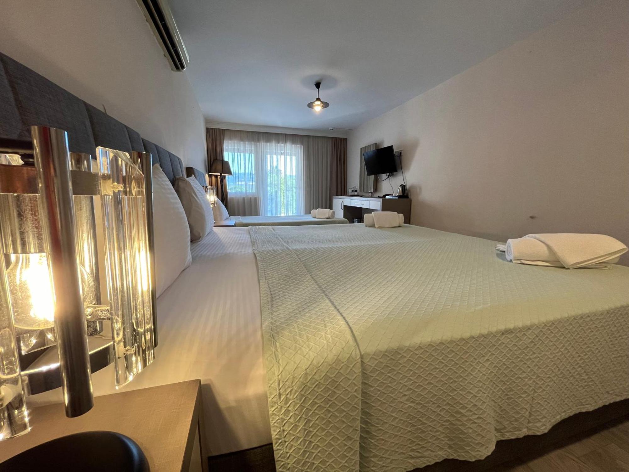 Farrys Boutique Hotel & Beach Club - יאליקאבאק מראה חיצוני תמונה